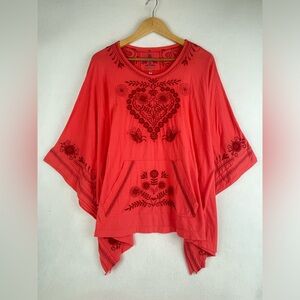Johnny Was JW Los Angeles Poncho Top Women’s Small Embroidered T-Shirt Pink